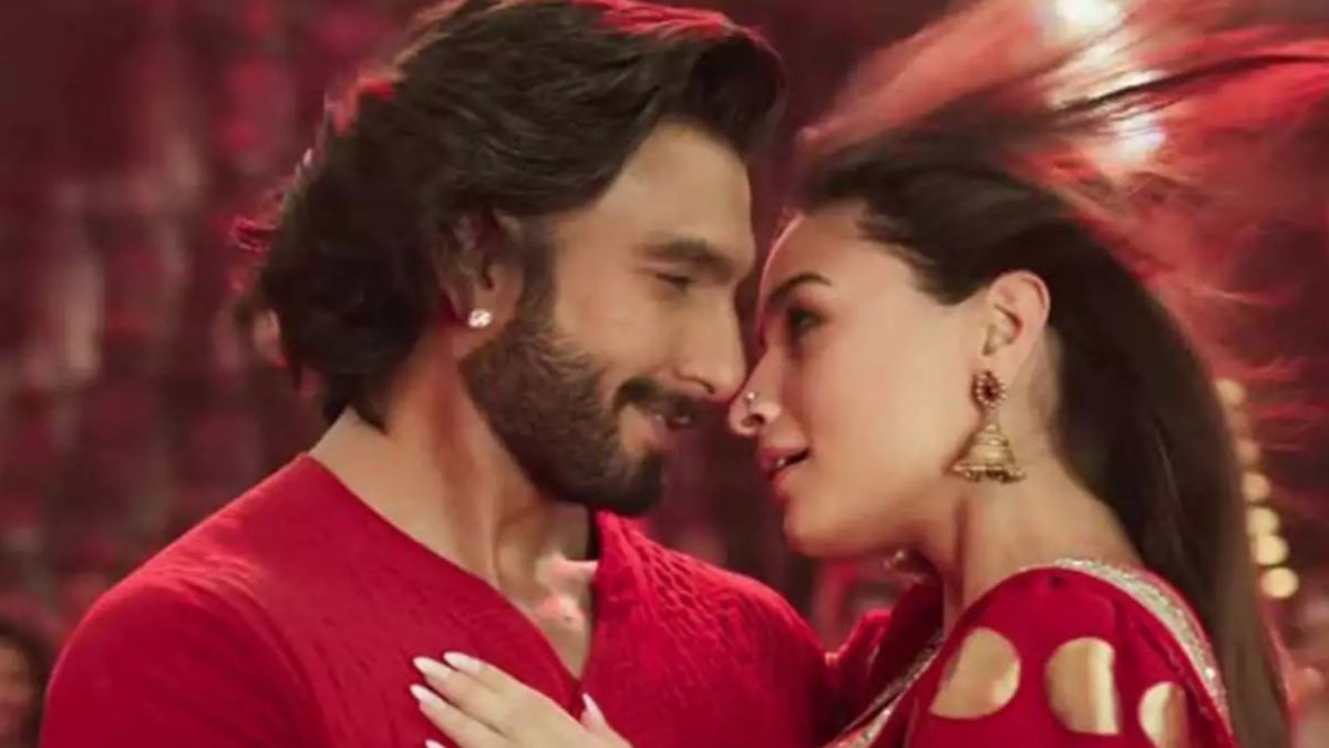 rocky-aur-rani-kii-prem-kahaani-box-office-collection-day-1-alia-bhatt-ranveer-singh-starrer-has-decent-start-against-barbenheimer-karan-johar